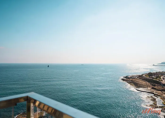 Amazing Seafront Duplex Apartment Sliema