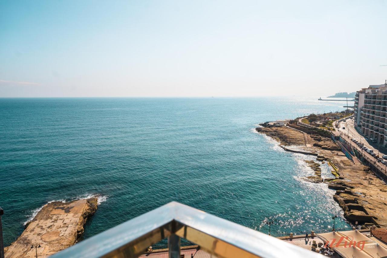 Amazing Seafront Duplex Apartment Sliema